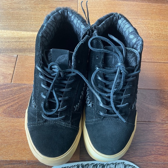 Vans Taka Hayashi Sneakers - Picture 2 of 8